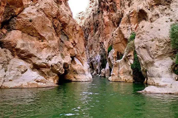 تنگه لی لی