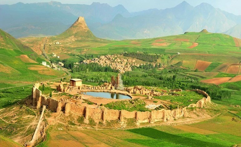 تخت سلیمان